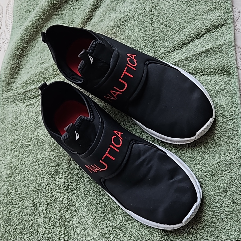 Nautica Slip on, no tie lases, Sneakers, red and black, Men's/Big Kid's size 7